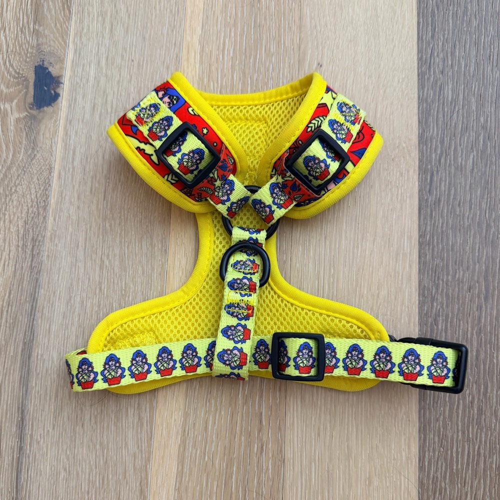 Sassy Woof Wonder Woman Adjustable Dog Harness Extra Small in Great Condition - Picture 2 of 6